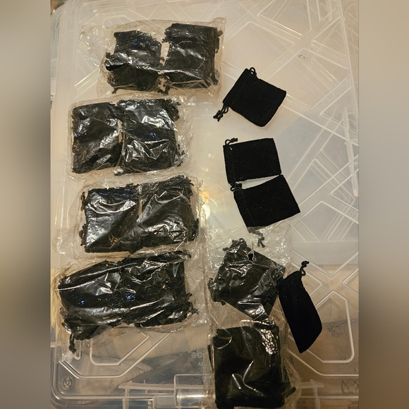 Velvet bags - Picture 3 of 4